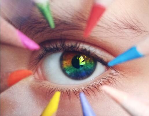 μάτι με μολύβι χρώματος